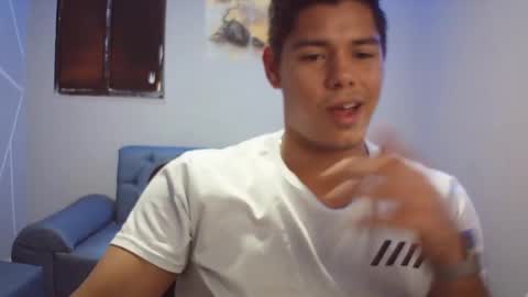 Snapshot of klars_mood chatting on May 19, 6:47 pm klars online show from May 19, 6:47 pm