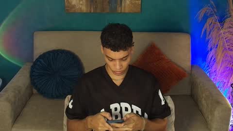 Snapshot of klaton__ chatting on October 15, 10:43 pm klaton__ online show from October 15, 10:43 pm