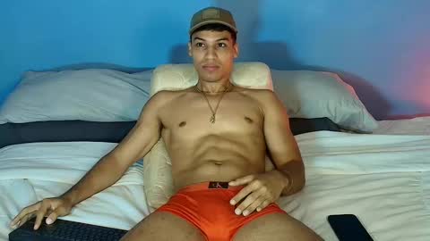 Snapshot of klaton__ chatting on October 24, 2:46 pm klaton__ online show from October 24, 2:46 pm