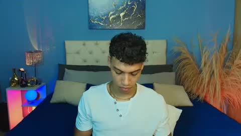 Snapshot of klaton__ chatting on November 8, 12:00 am klaton__ online show from November 8, 12:00 am