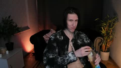 Snapshot of klaude_jam chatting on April 24, 8:33 pm Klaude Jam online show from April 24, 8:33 pm