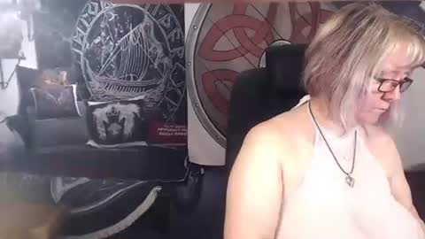 Michelle online show from November 17, 7:47 am