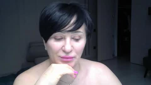 kleo901854 online show from April 17, 1:19 am