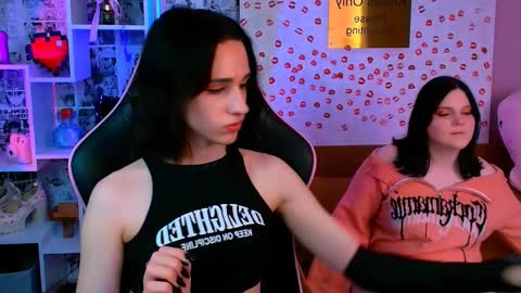Snapshot of kleri_s chatting on May 21, 6:48 pm kleri_s online show from May 21, 6:48 pm