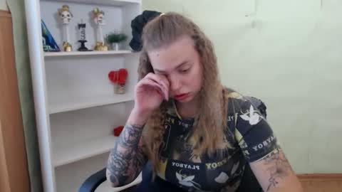 Snapshot of klerkarina chatting on September 26, 5:22 am klerkarina online show from September 26, 5:22 am