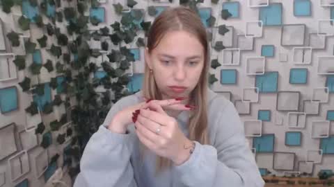 Snapshot of klerkarina chatting on October 6, 5:05 am klerkarina online show from October 6, 5:05 am