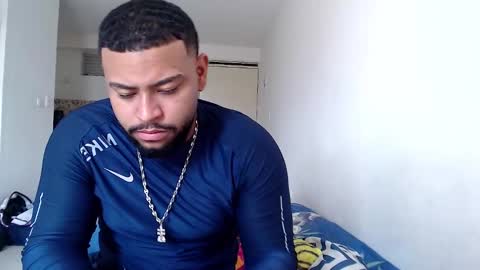 Snapshot of kleyton336 chatting on December 8, 5:44 pm kleyton online show from December 8, 5:44 pm