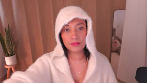 klhoe_gomez_ online show from October 14, 1:56 pm