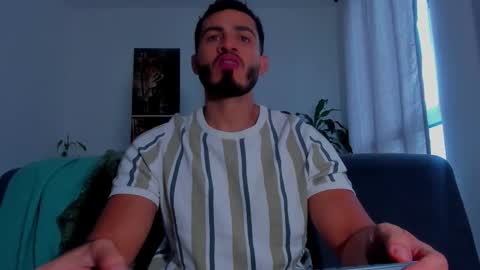 Snapshot of klinsmannwalton chatting on January 13, 12:54 pm klinsmannwalton online show from January 13, 12:54 pm