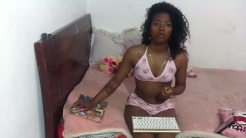 Snapshot of kloe_cooper chatting on November 7, 6:30 pm kloe_cooper online show from November 7, 6:30 pm