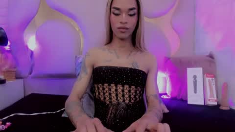 Snapshot of kloe_hh chatting on July 29, 2:15 pm Kloe online show from July 29, 2:15 pm