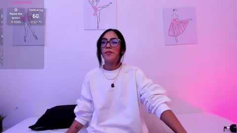 klohe Williams online show from December 20, 12:34 pm