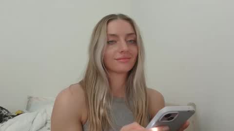 kmb25 online show from March 4, 9:54 pm