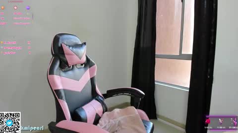 Snapshot of kmipearl chatting on November 7, 3:01 pm Camila Reyes online show from November 7, 3:01 pm