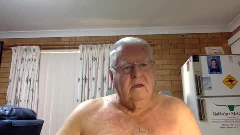 Snapshot of knights2001 chatting on March 12, 11:00 pm Aussiedude online show from March 12, 11:00 pm