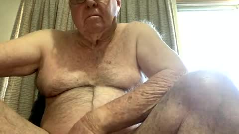 Snapshot of knights2001 chatting on July 20, 11:18 pm Aussiedude online show from July 20, 11:18 pm