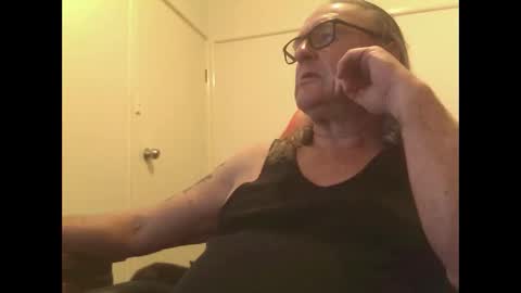 knobout online show from May 6, 9:58 am
