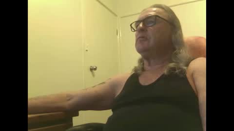 knobout online show from May 13, 10:01 am