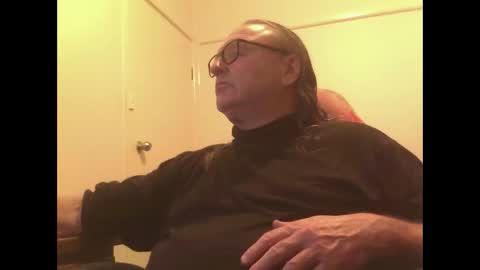 knobout online show from May 17, 9:06 am