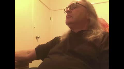 knobout online show from May 19, 8:42 am