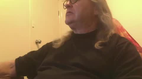 Snapshot of knobout chatting on June 16, 9:34 am knobout online show from June 16, 9:34 am