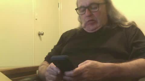 Snapshot of knobout chatting on July 8, 12:31 pm knobout online show from July 8, 12:31 pm