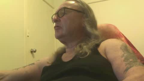 Snapshot of knobout chatting on July 28, 11:17 am knobout online show from July 28, 11:17 am