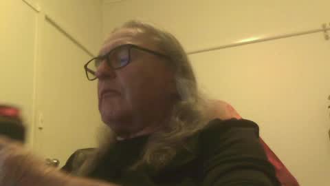 Snapshot of knobout chatting on July 30, 12:26 pm knobout online show from July 30, 12:26 pm