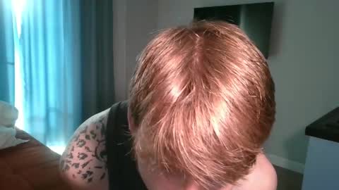 Snapshot of knotsiemens chatting on May 23, 4:39 am Adam online show from May 23, 4:39 am