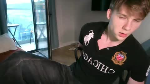 Snapshot of knotsiemens chatting on May 25, 2:06 am Adam online show from May 25, 2:06 am