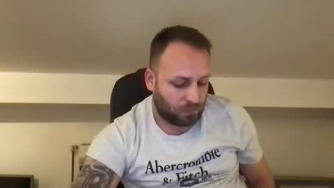 hugo online show from November 6, 11:37 pm