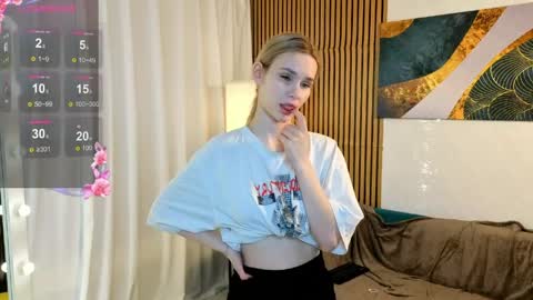 Lilu online show from April 5, 11:18 am