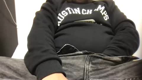 Snapshot of koji0101 chatting on January 3, 3:01 pm koji0101 online show from January 3, 3:01 pm