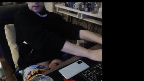 Snapshot of kompura chatting on December 21, 6:53 am Kompura online show from December 21, 6:53 am