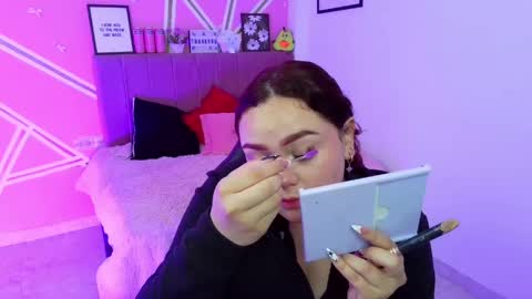 camila online show from April 13, 5:02 am