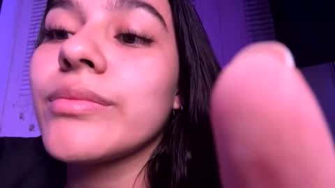 Snapshot of konnie_adan chatting on December 19, 5:14 am konnie_adan online show from December 19, 5:14 am
