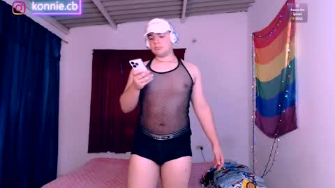 Snapshot of konnie_kardashian chatting on March 7, 11:05 pm Klyie Online Mostly at 10pm-7am COL time online show from March 7, 11:05 pm