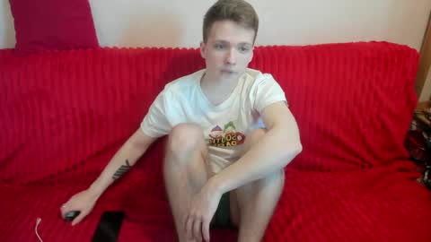 konnor_deviant online show from April 17, 9:34 am