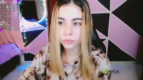 Snapshot of konygintonic chatting on January 30, 12:39 am YINI online show from January 30, 12:39 am