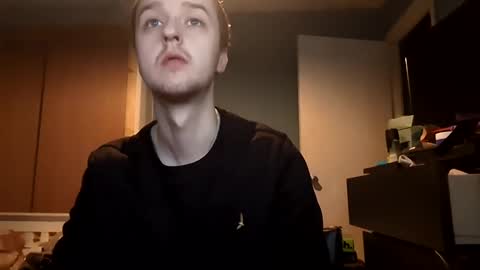 Snapshot of kookieskush chatting on January 6, 11:29 am Kookies online show from January 6, 11:29 am