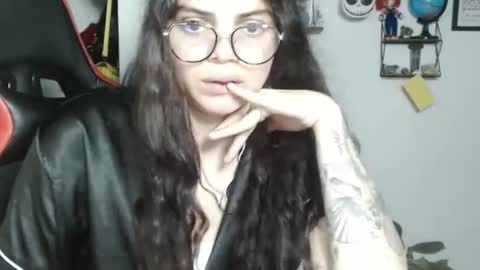 Snapshot of koranikky08 chatting on February 18, 3:21 am Karoll online show from February 18, 3:21 am