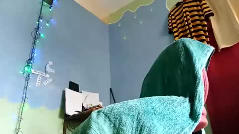 Snapshot of korn4lyfe chatting on January 2, 5:39 pm Prince makonnen online show from January 2, 5:39 pm