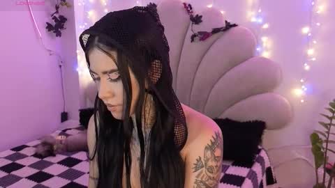 Snapshot of korolovaa chatting on December 14, 9:19 pm korolova online show from December 14, 9:19 pm