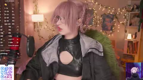 koshkasenpai online show from February 3, 1:15 am