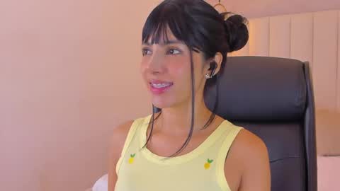 Snapshot of kosmic_21 chatting on October 21, 1:34 pm K O S M I C online show from October 21, 1:34 pm