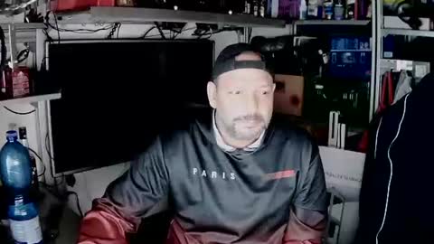 Snapshot of kostasgreek42 chatting on December 4, 5:44 pm Kosta online show from December 4, 5:44 pm