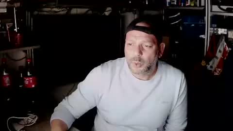 Snapshot of kostasgreek42 chatting on December 21, 7:38 pm Kosta online show from December 21, 7:38 pm