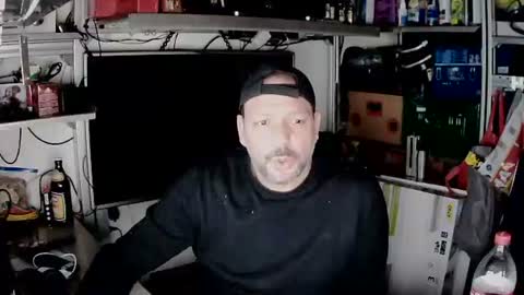 Snapshot of kostasgreek42 chatting on December 28, 7:22 pm Kosta online show from December 28, 7:22 pm