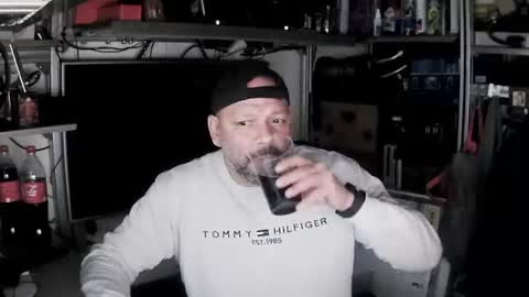 Snapshot of kostasgreek42 chatting on January 3, 6:24 pm Kosta online show from January 3, 6:24 pm