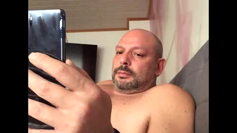 Snapshot of kostasgreek42 chatting on February 10, 11:46 am Kosta online show from February 10, 11:46 am